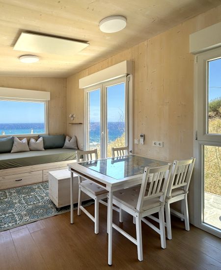 Tinyhouse_livingroom with great panoramic seaview